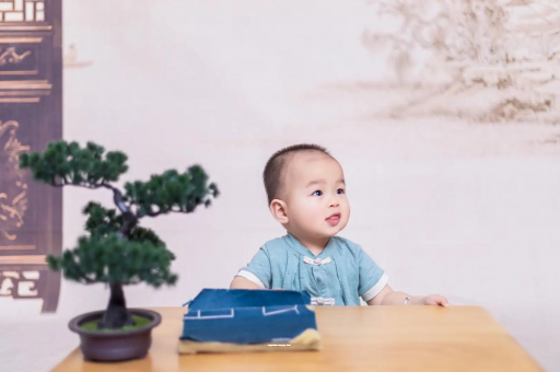 石狮宝宝半夜吐了怎么回事 石狮宝宝半夜吐了怎么回事